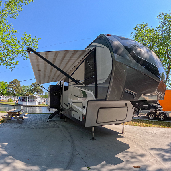 2020 Keystone Laredo